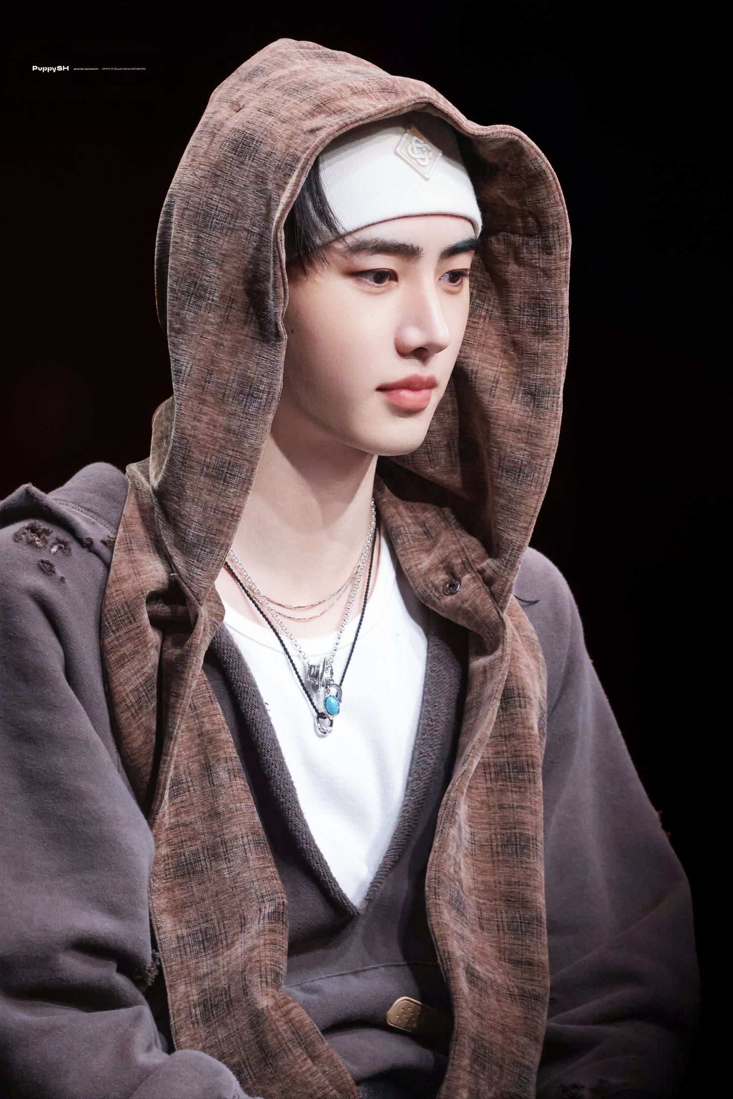 Latest photo of Sunghoon (ENHYPEN)