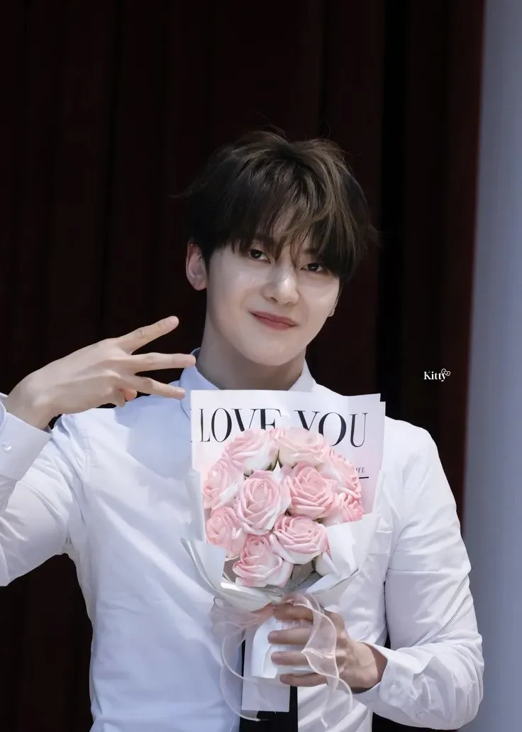 A moment captured by Seok Matthew (ZEROBASEONE)'s fan