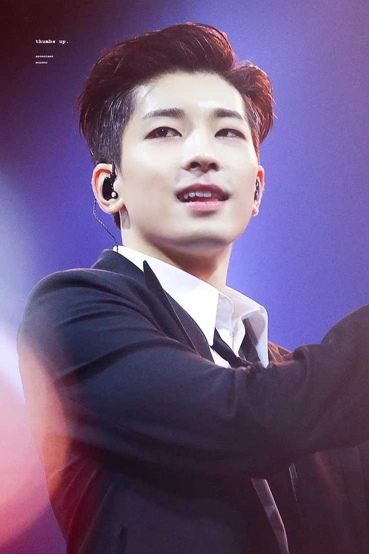 원우 (세븐틴)의 최신 사진