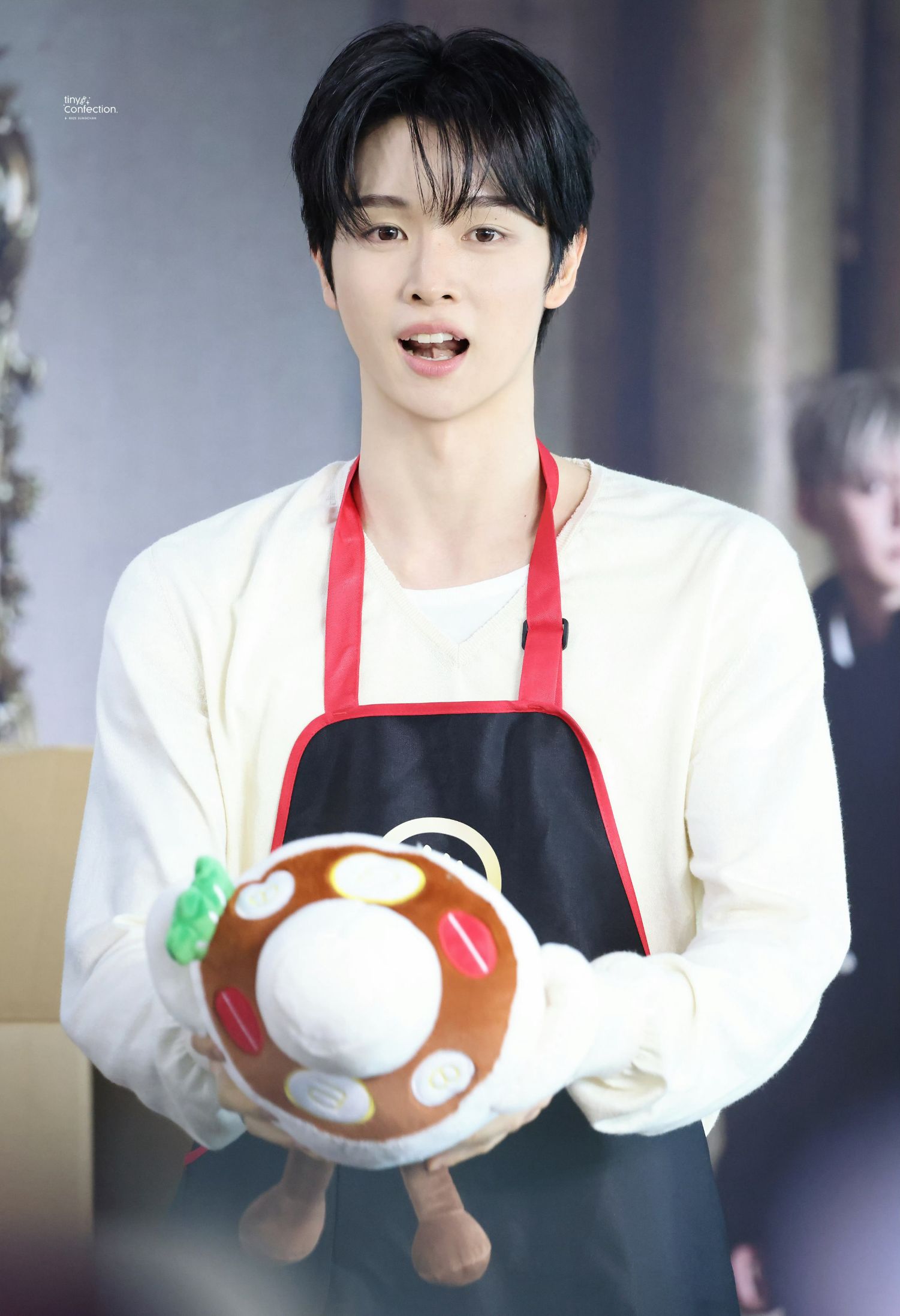 Recent activity shot of Sungchan (RIIZE)