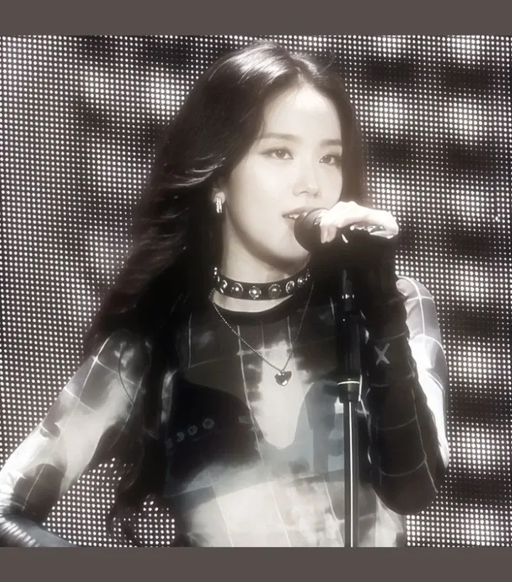 ジス (BLACKPINK)の最新写真