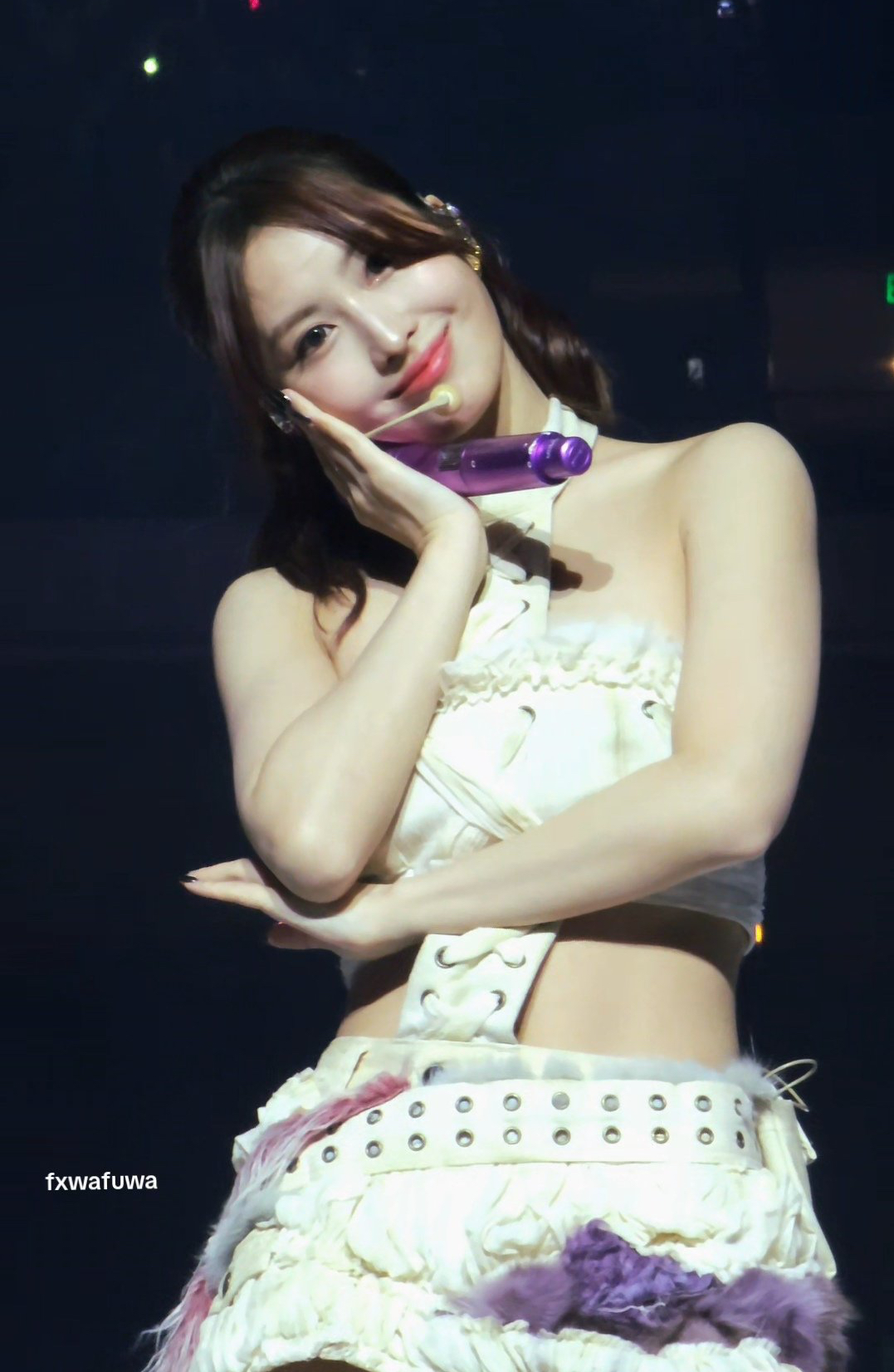 Momo (TWICE)的幕後花絮