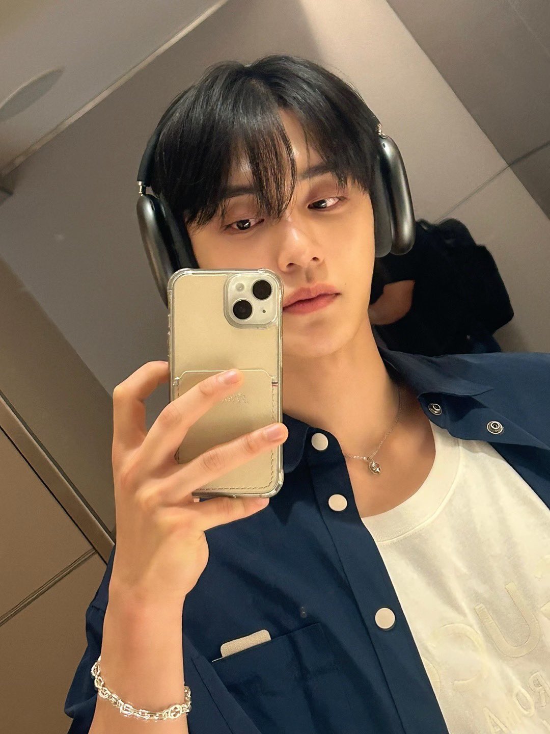 A moment captured by Kim Jiwoong (ZEROBASEONE)'s fan