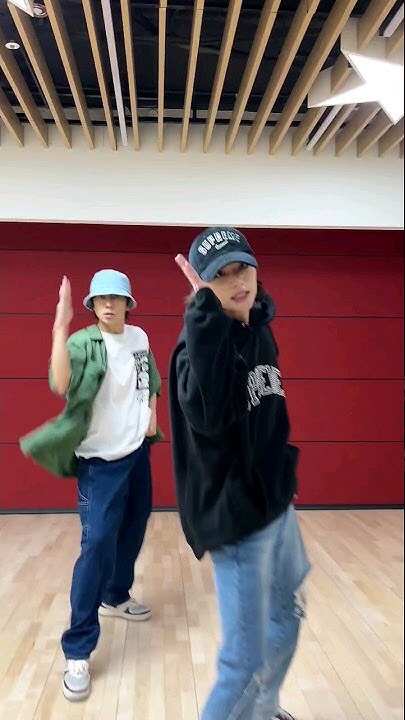 Fandom-recommended wallpaper image of Stray Kids