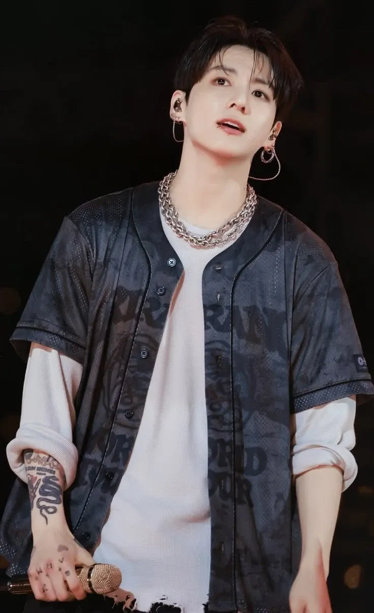 Foto aktivitas terbaru Jungkook (BTS)