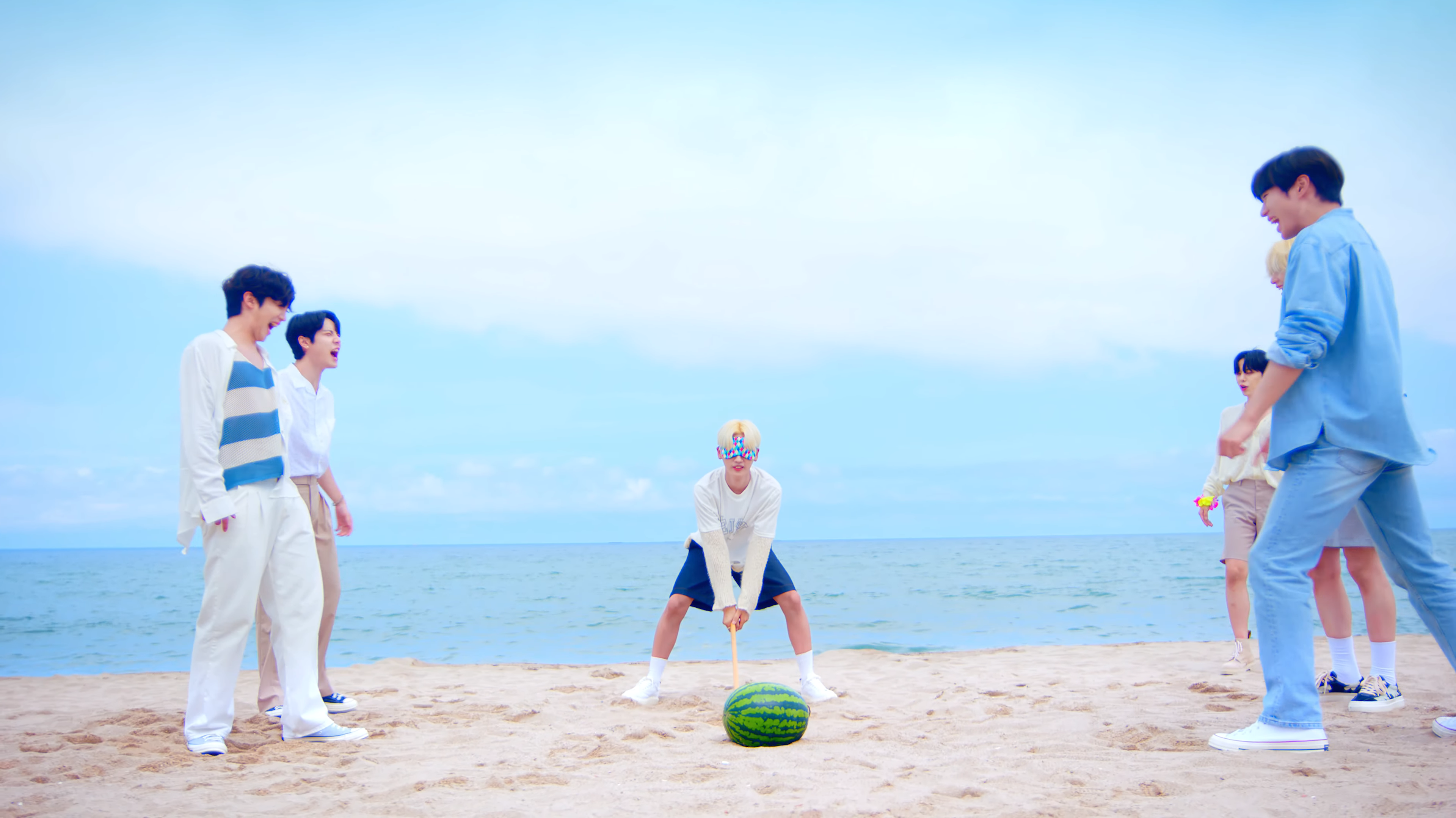 Hot post catching attention from 자유게시판's fandom