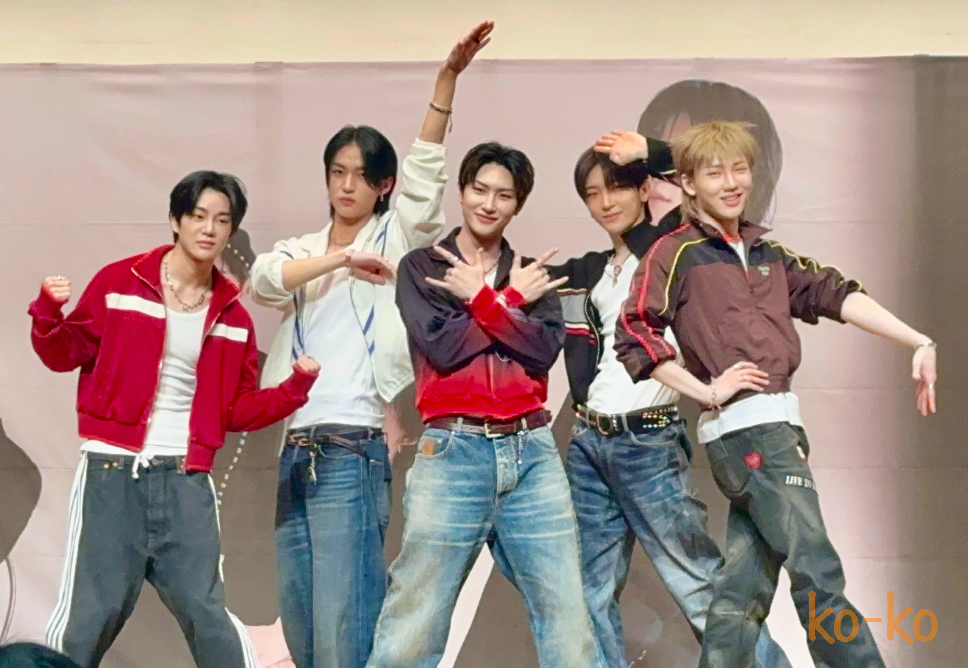 TNX的最新活动照片