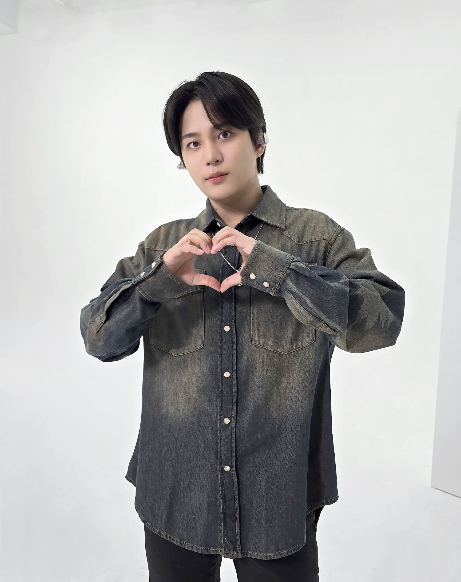 鍾浩 (ATEEZ)的最新活動照片