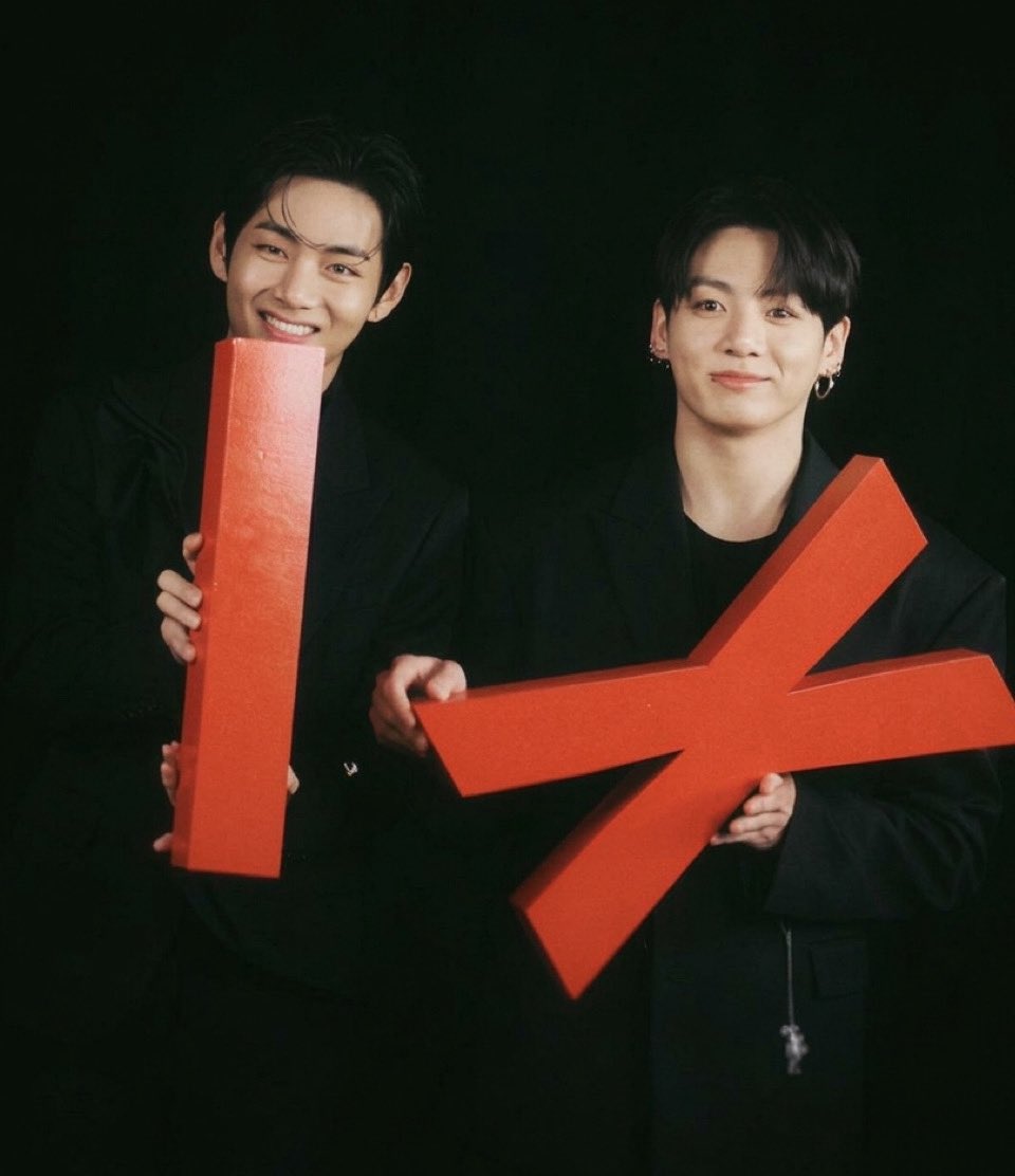 뷔 (방탄소년단)의 최신 사진