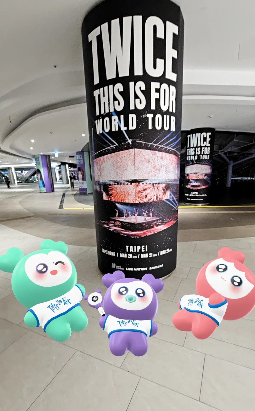 TWICEの舞台裏ショット