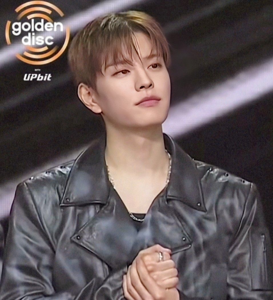 Foto terbaru Seungmin (Stray Kids)