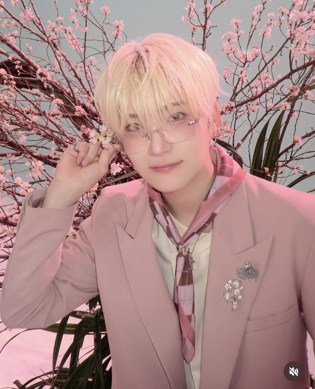 Recent activity shot of Yuma (&TEAM)