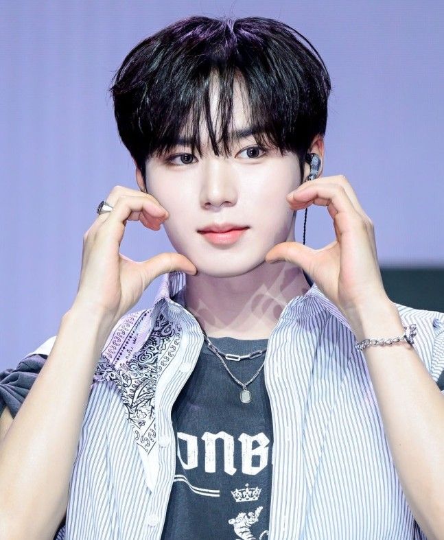 Recent activity shot of Kim Junseo (ALPHA DRIVE ONE)