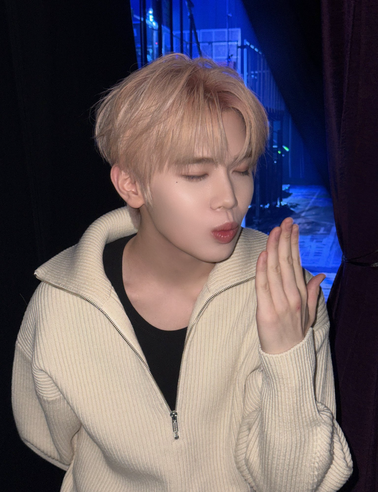 Recent activity shot of Kim Taerae (ZEROBASEONE)