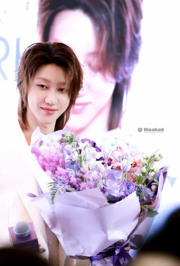 Behind-the-scenes cut of The 8 (SEVENTEEN)