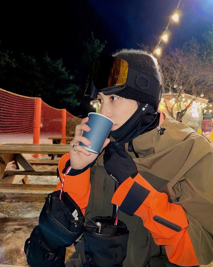 A moment captured by Jeonghan (SEVENTEEN)'s fan