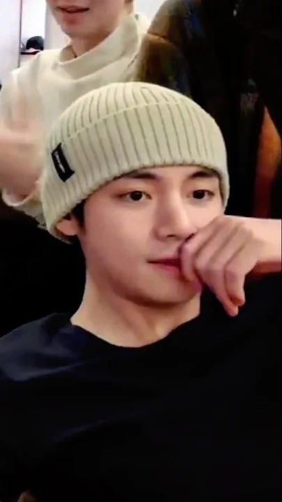 A moment captured by V (BTS)'s fan