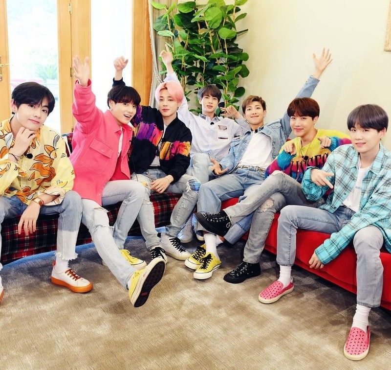 Behind-the-scenes cut of BTS