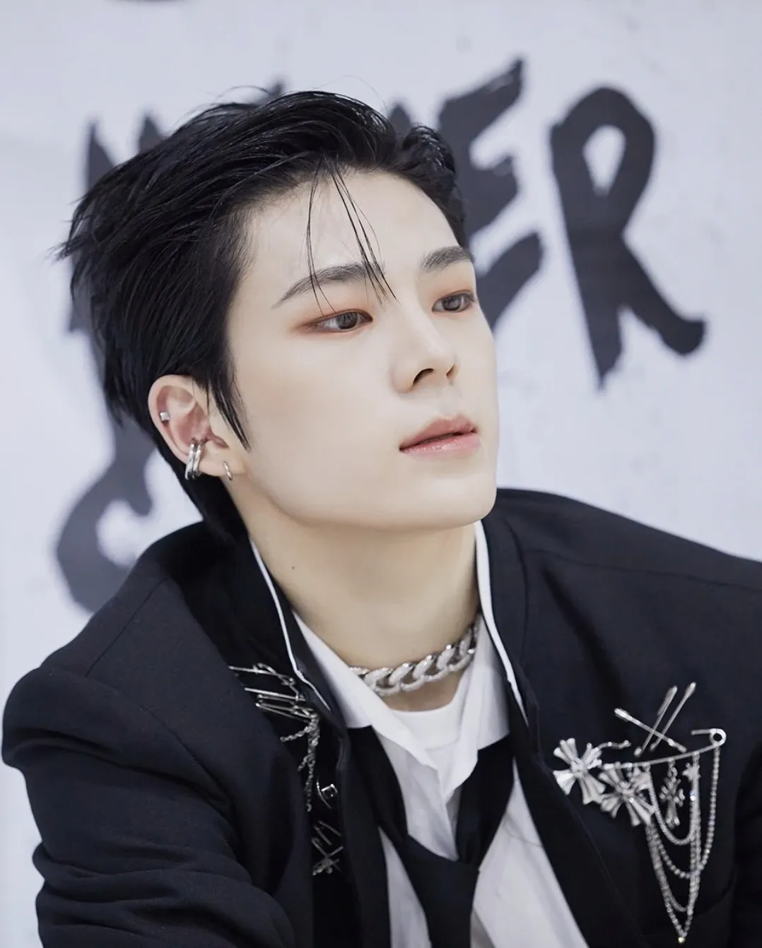 Latest photo of Kim Junmin (WHIB)