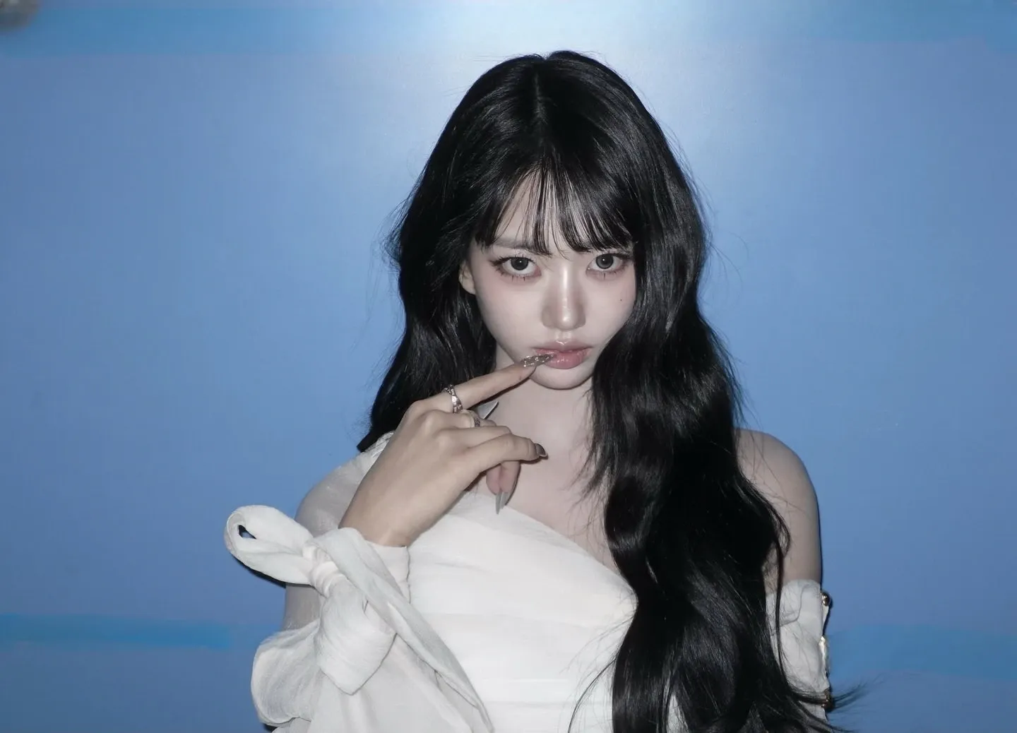 Latest photo of Sooin (MEOVV)