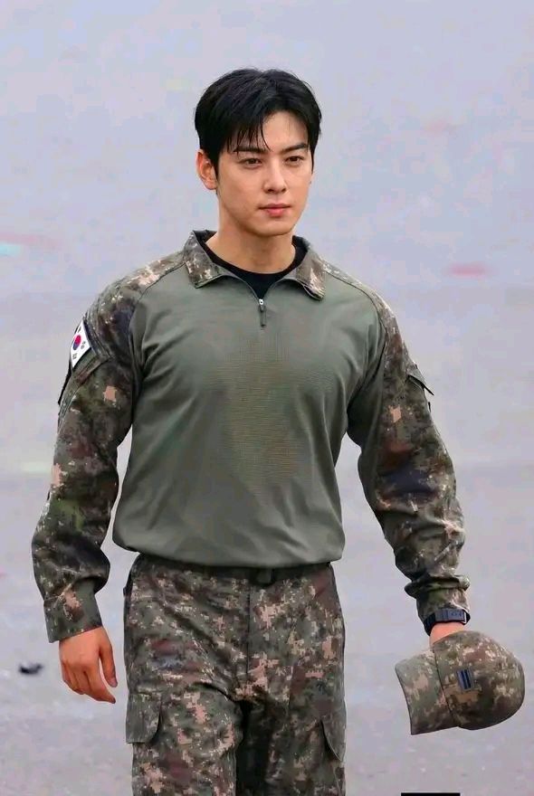 A moment captured by Eunwoo (ASTRO)'s fan