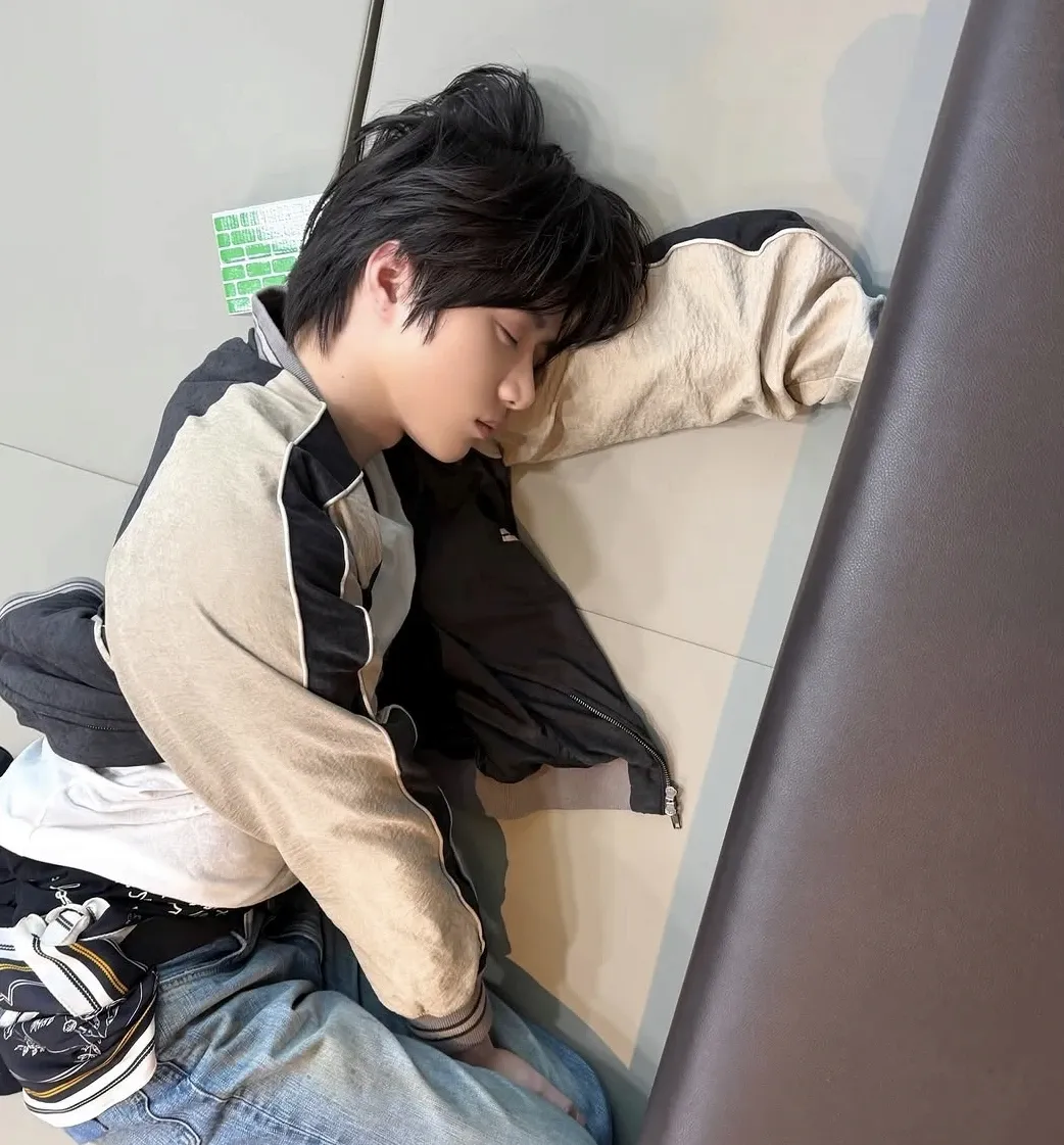 Recent activity shot of Beomgyu (TOMORROW X TOGETHER)