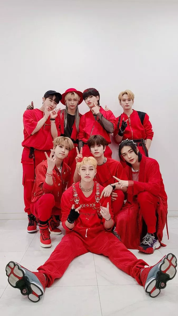 The most beloved wallpaper among Lee Know (Stray Kids)'s fans