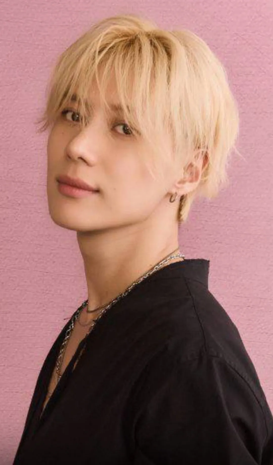 A heartfelt wallpaper shared by Taemin (SHINee)'s fans