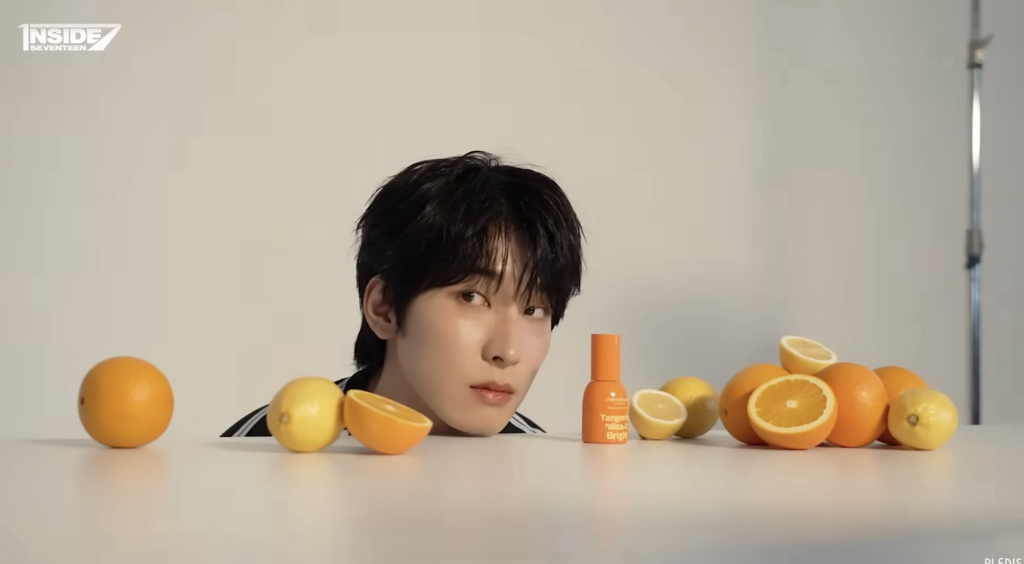 Behind-the-scenes cut of Wonwoo (SEVENTEEN)