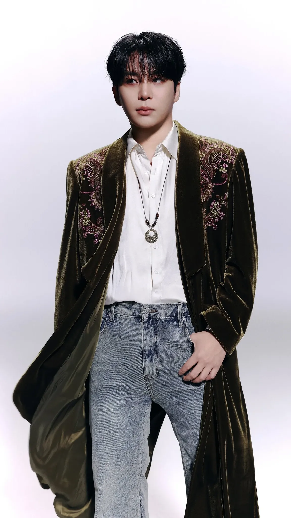 Recent activity shot of Jongho (ATEEZ)