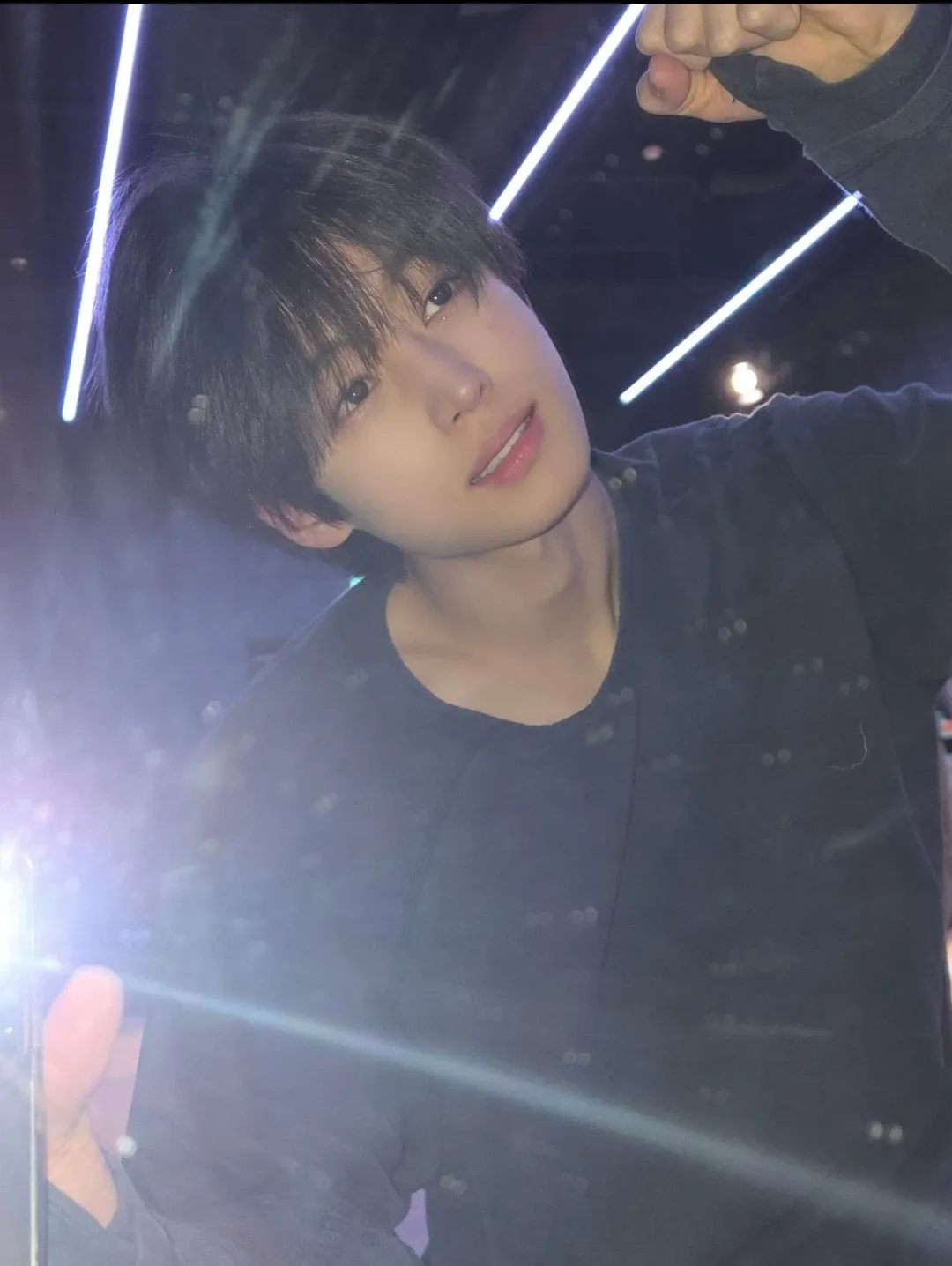 A moment captured by Jang yonghoon (IDID)'s fan