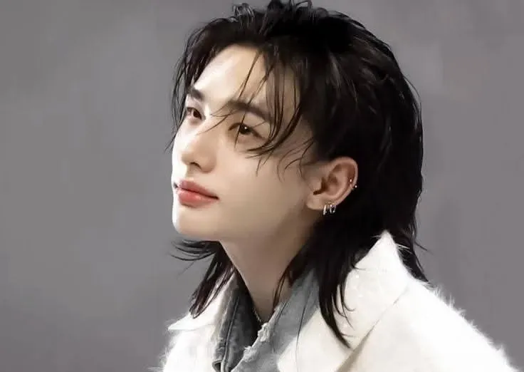 Potret di balik layar Hyunjin (Stray Kids)