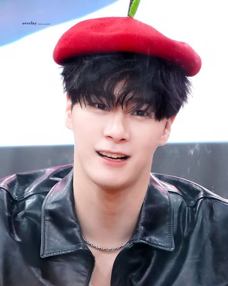 Behind-the-scenes cut of Moonbin (ASTRO)