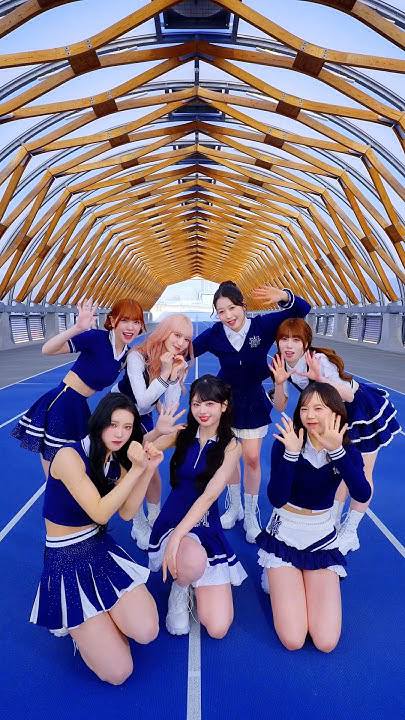 A moment captured by ME:I's fan