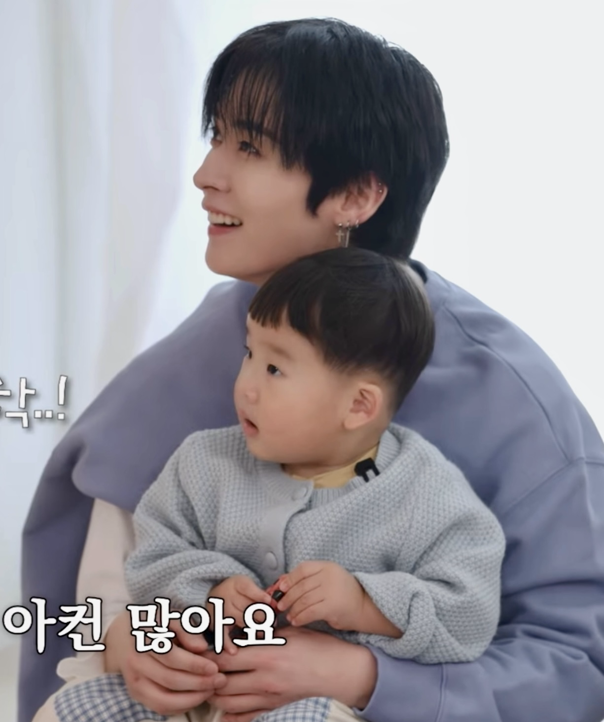 Lee Know (Stray Kids)粉丝拍下的瞬间