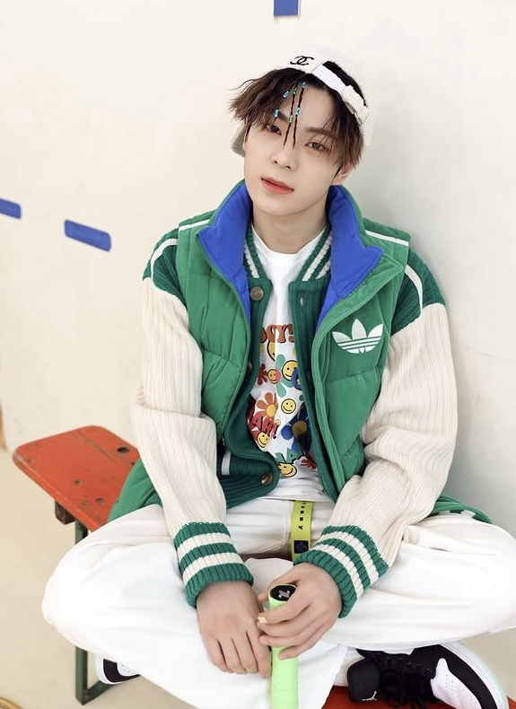 Behind-the-scenes cut of Kim Junmin (WHIB)