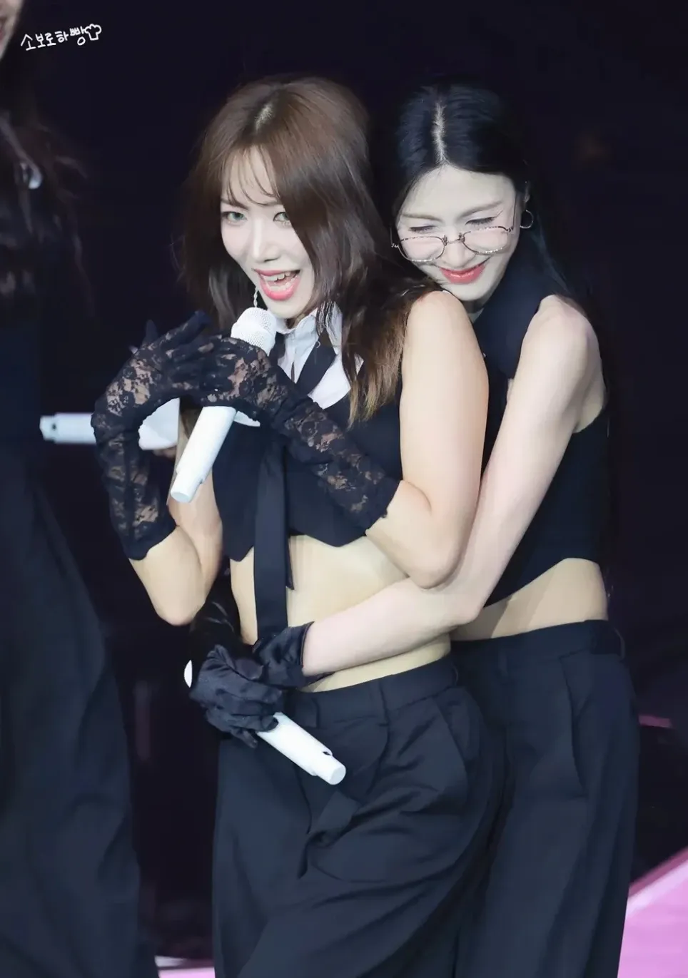 Momen yang diabadikan oleh penggemar Kim Namjoo (Apink)