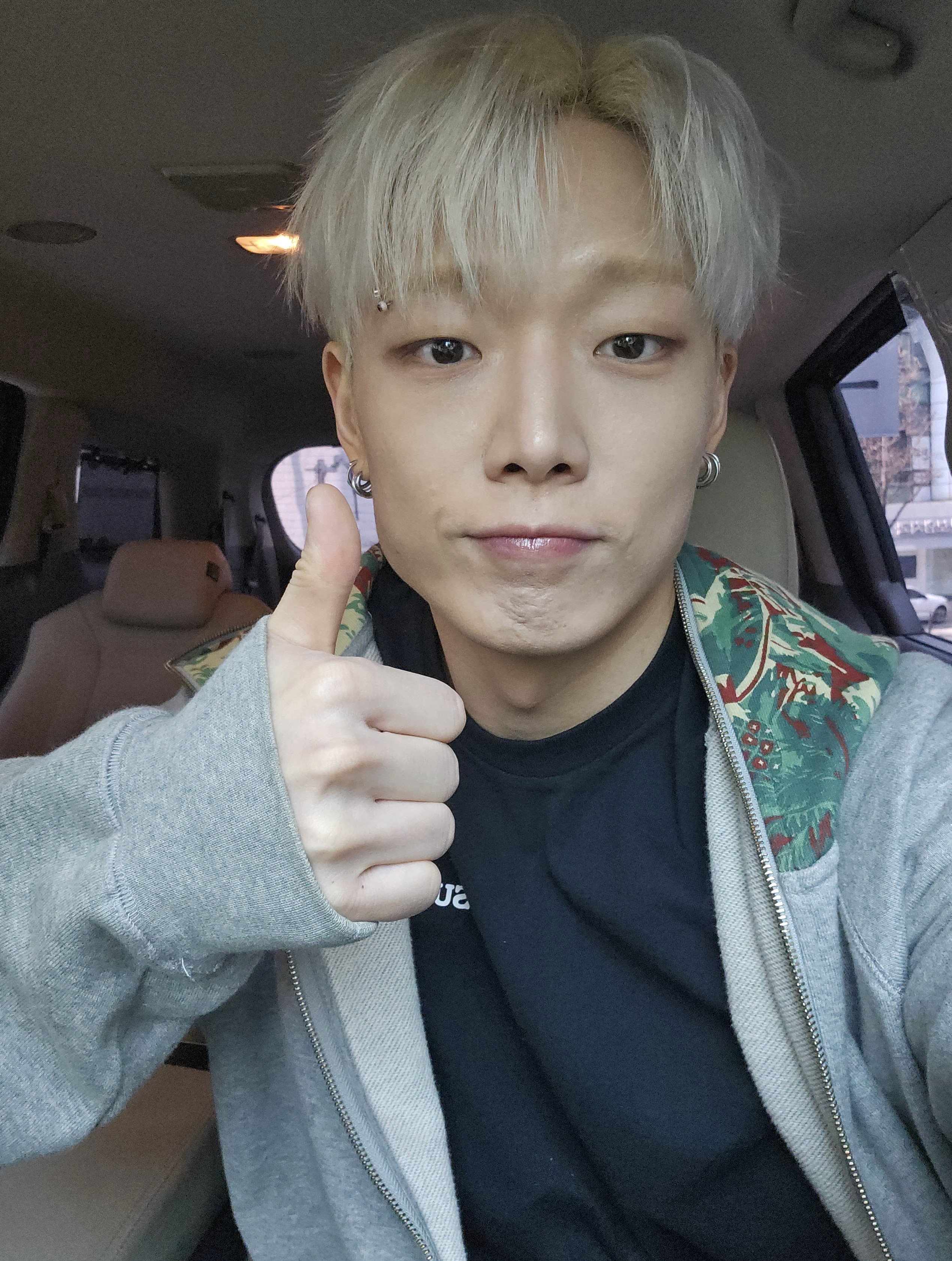 A moment captured by BOBBY (iKON)'s fan