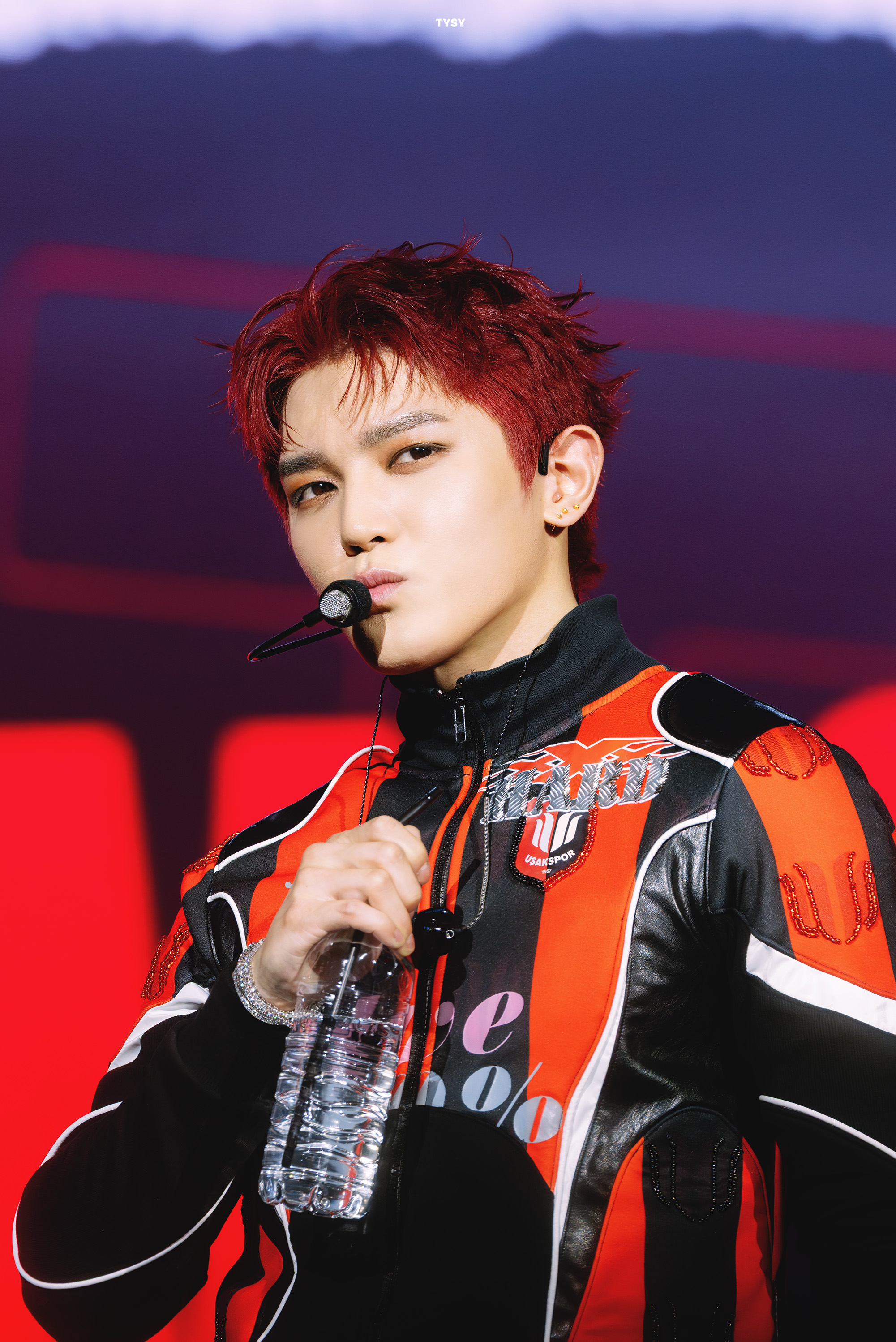 テヨン (NCT 127)の舞台裏ショット