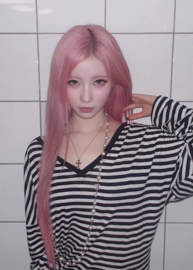 아사 (BABYMONSTER) 최근 활동샷