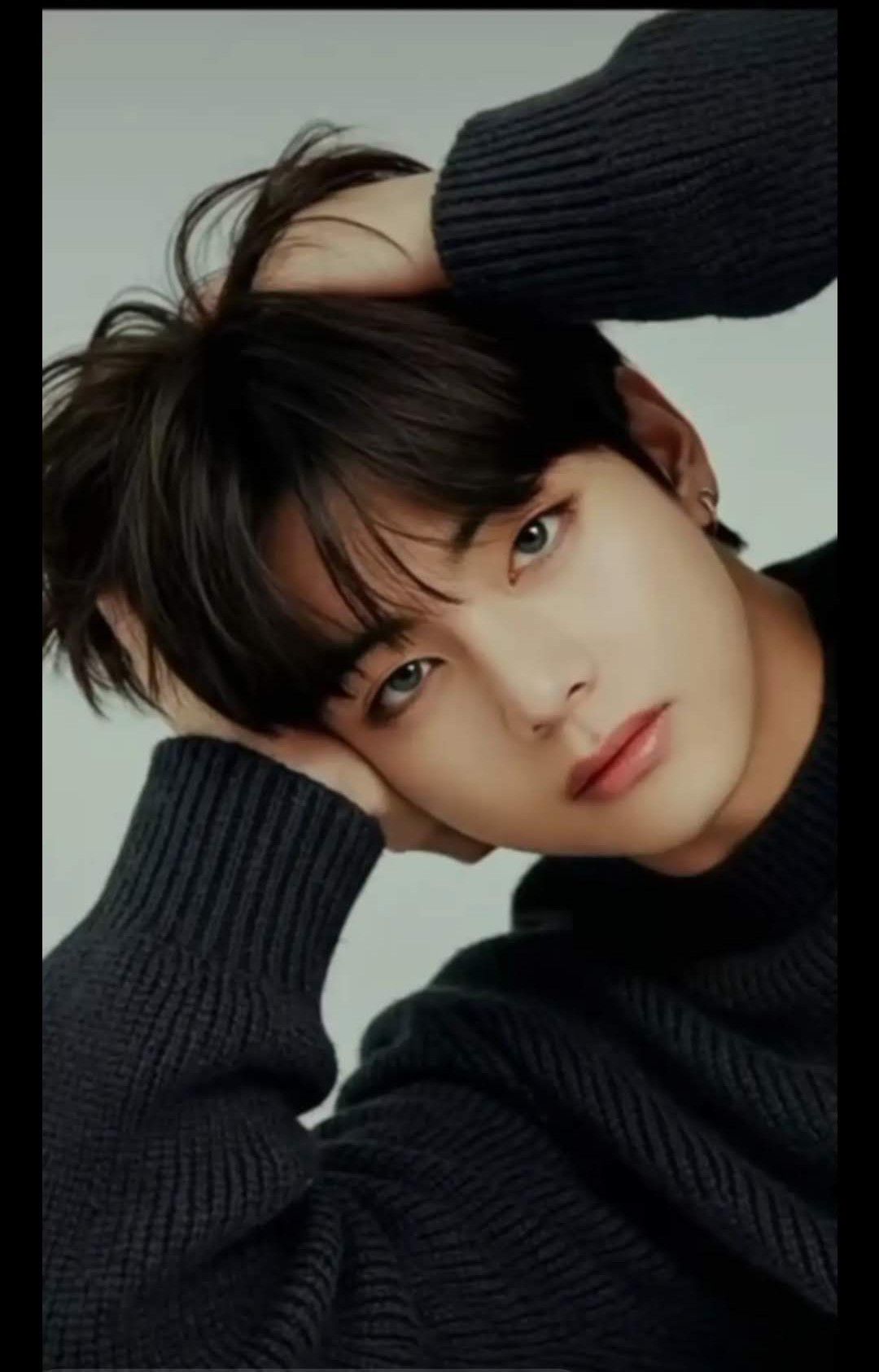 V (防彈少年團)的最新活動照片