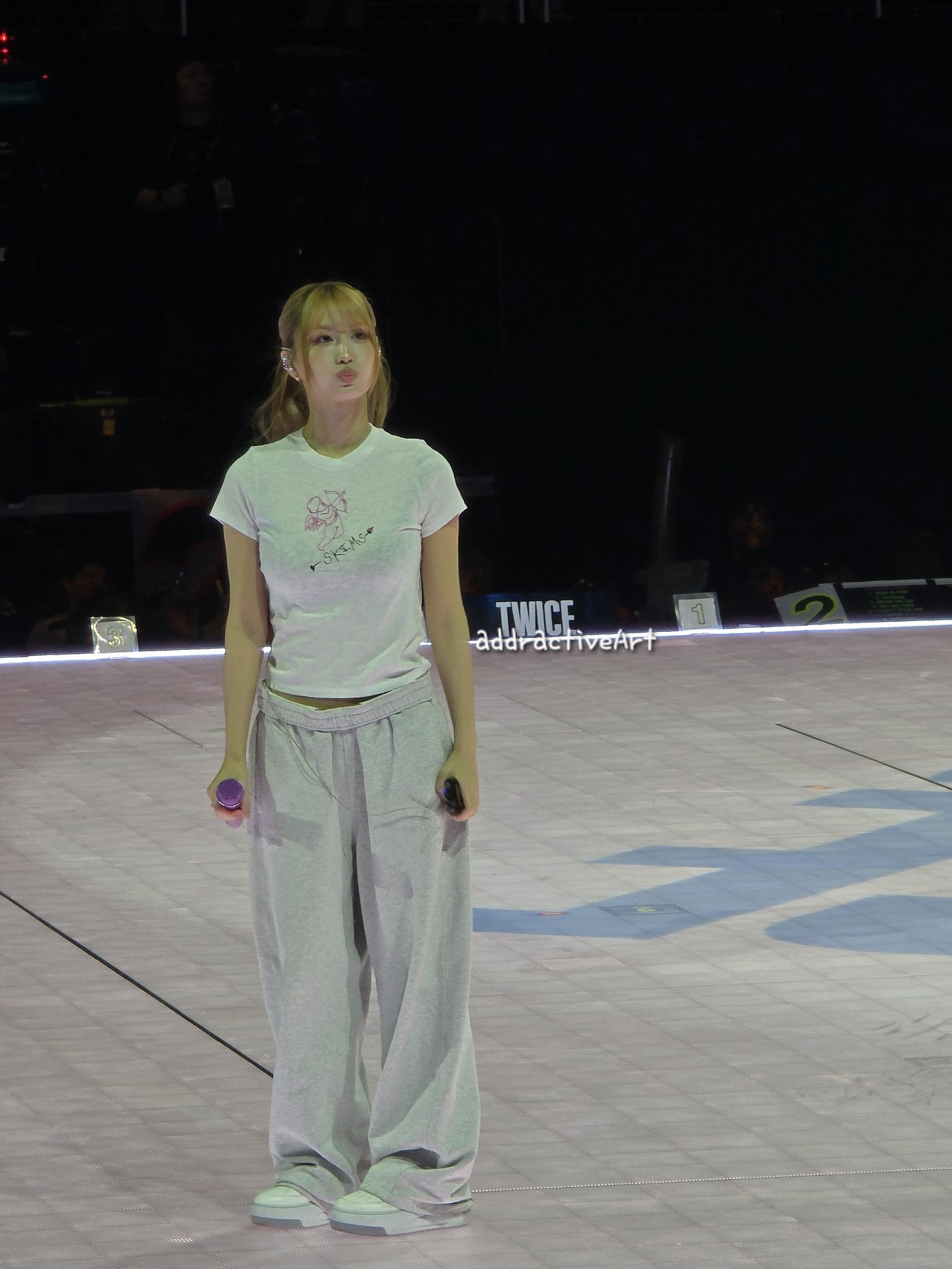 모모 (TWICE)의 최신 사진