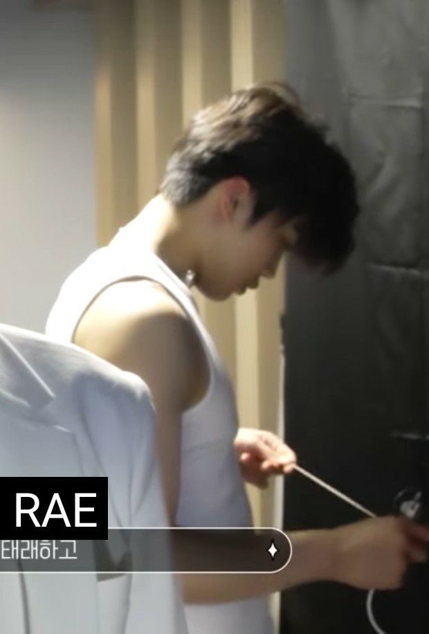 Behind-the-scenes cut of Park Gunwook (ZEROBASEONE)