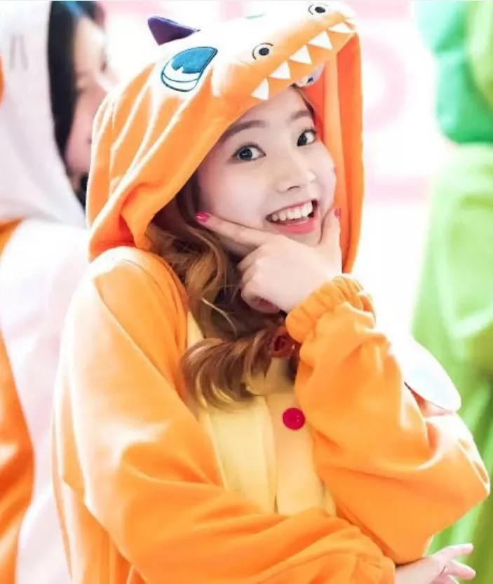 Potret di balik layar Dahyun (TWICE)