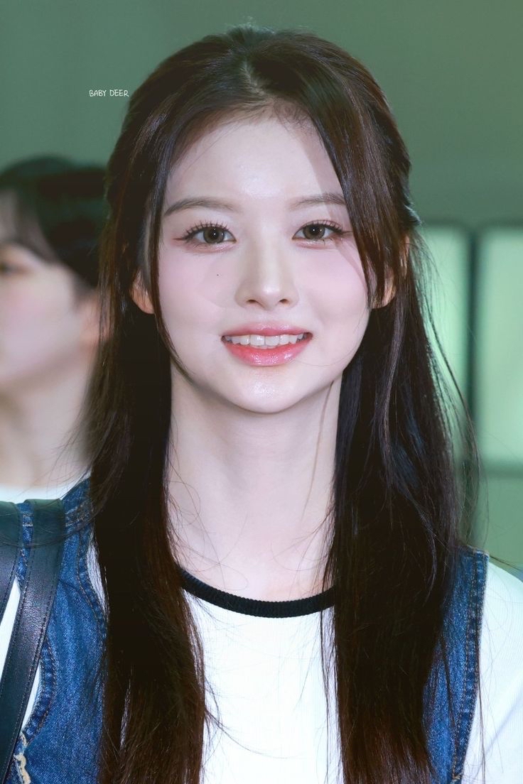 Foto aktivitas terbaru Sullyoon (NMIXX)