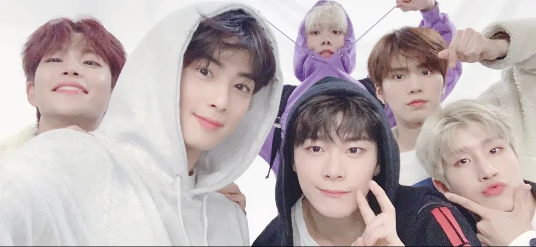 A moment captured by Moonbin (ASTRO)'s fan