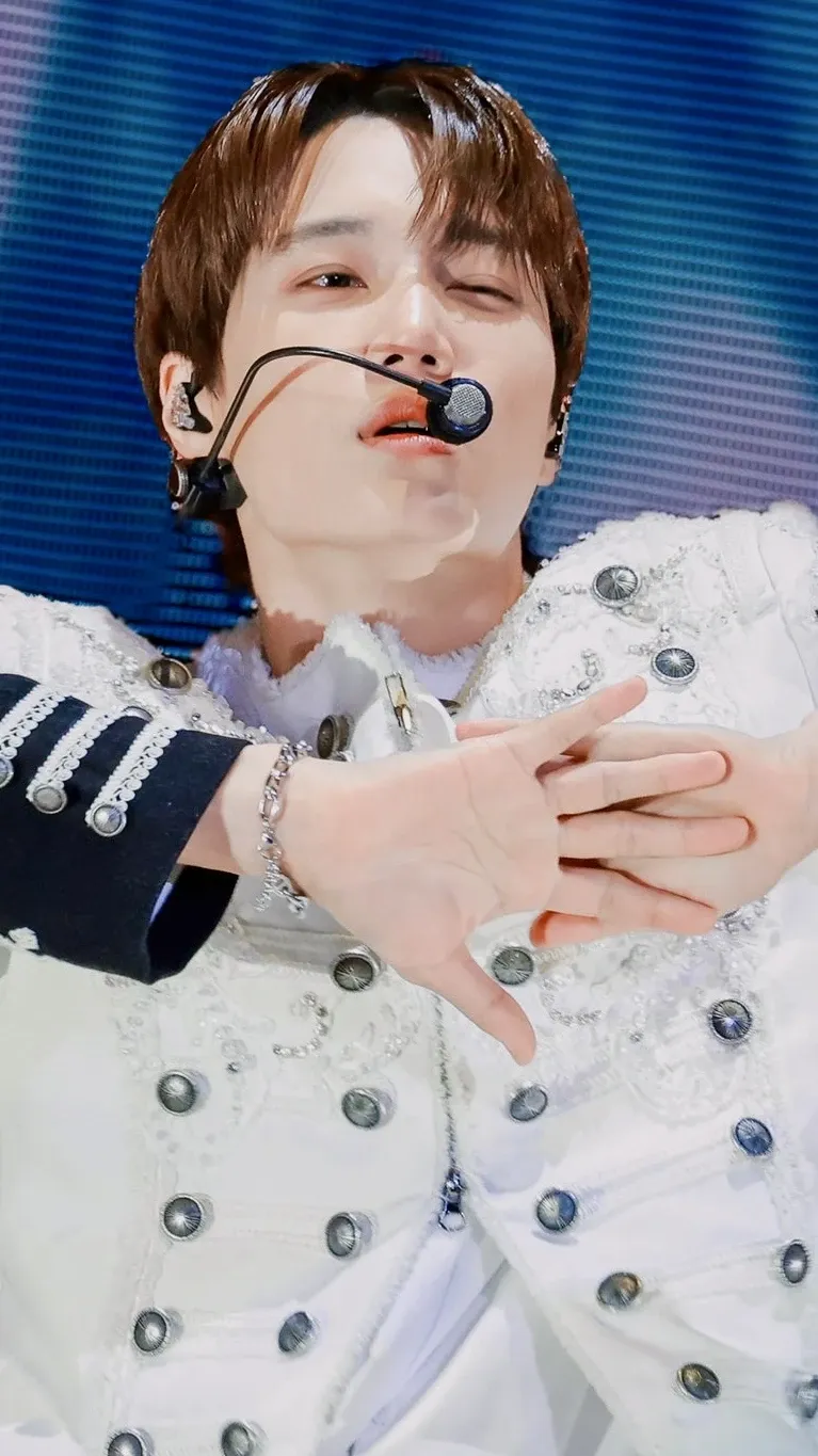 Kai (EXO)粉絲拍下的瞬間