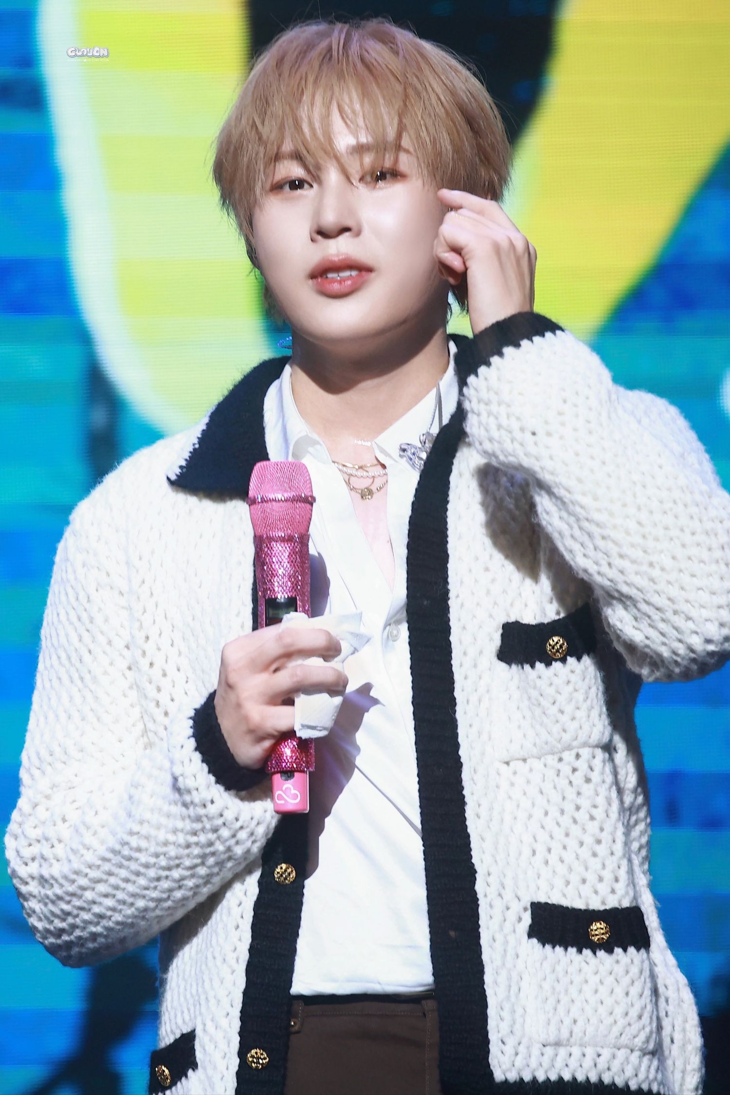 하성운 최근 활동샷