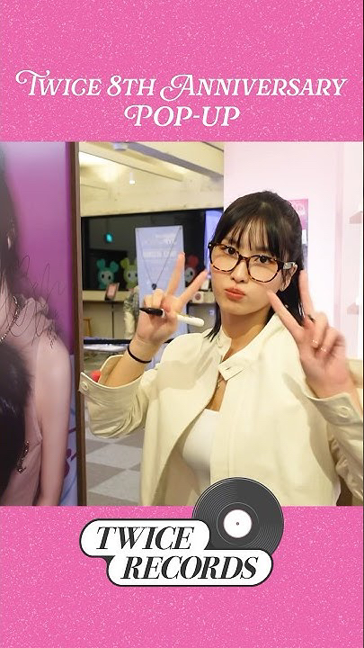 모모 (TWICE)의 비하인드 컷