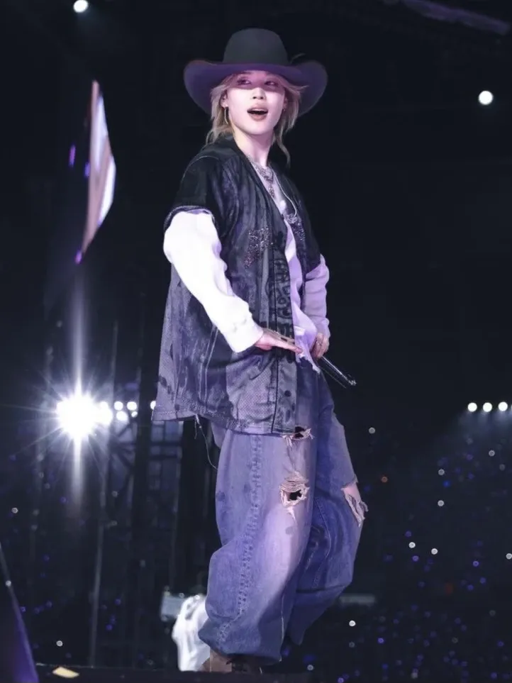 Foto aktivitas terbaru Jimin (BTS)
